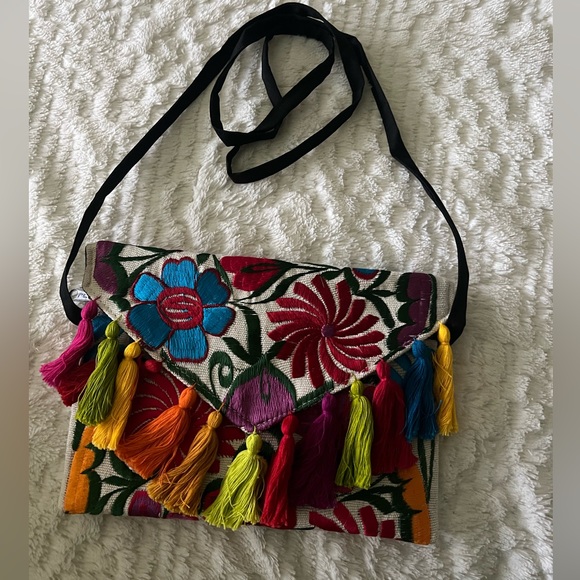 Hand Crafted - Picture 3 of 4